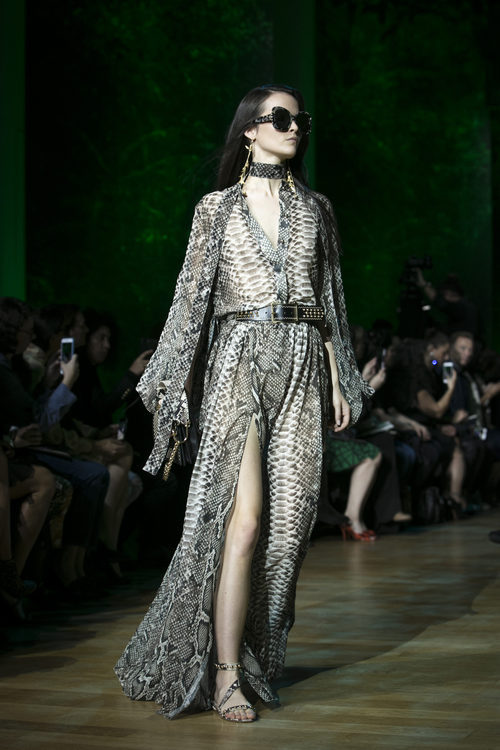Vestido animal print de Elie Saab primavera/verano 2018 en la París Fashion Week