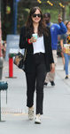 Dakota Johnson paseando después de su cumpleaños por las calles de Nueva York