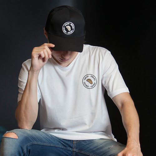 Gorra de color negro de la propia colección de Gemeliers