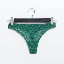 Tanga verde de la colección solidaria de Le Bratelier contra el cáncer de mama 2017