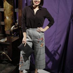 Adriana Torrebejano con un pantalón palazzo en la presentación del musical de la 'Familia Adams'