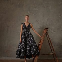 Vestido negro con flores de la colección Erdem x H&M