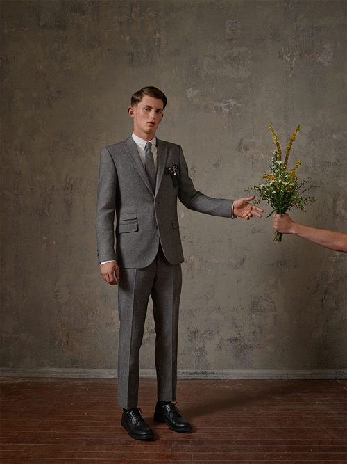Traje masculino gris de la colección Erdem x H&M