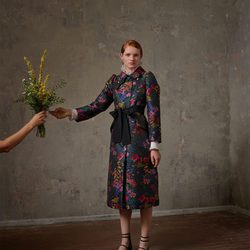 Abrigo con flores de la colección Erdem x H&M