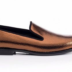 Slipper femenino Marlo en color dorado de la colección 'Borrowed from the boys' de Jimmy Choo 2018