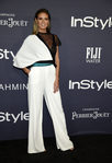 Heidi Klum con un mono asimétrico en los premios Instyle 2017 de Los Ángeles