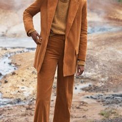 Americana y pantalón de pana de la colección 'Committed' de Mango