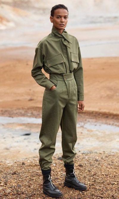 Mono verde militar de mujer de la colección 'Committed' de Mango