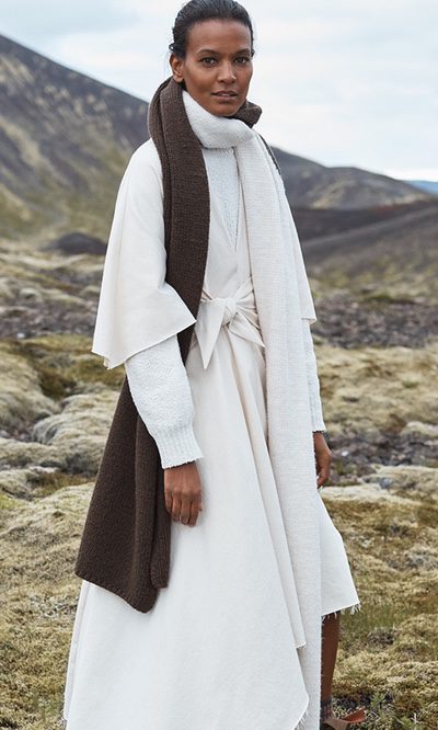 Vestido asimétrico de mujer de la colección 'Committed' de Mango