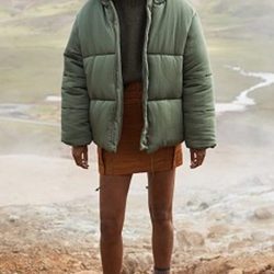 Anorak acolchado de mujer de la colección 'Committed' de Mango