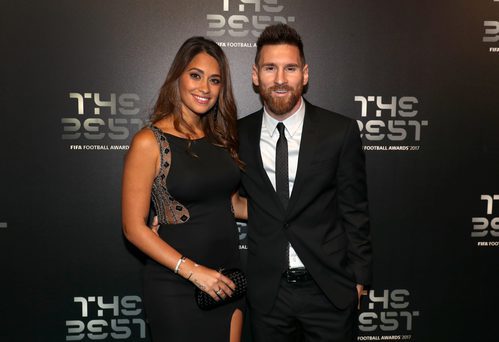 Antonella Roccuzzo y Leo Messi en la gala de los Premios The Best Fifa 2017