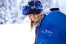 Gafas, gorro y chaqueta de la colección Roxy para este invierno