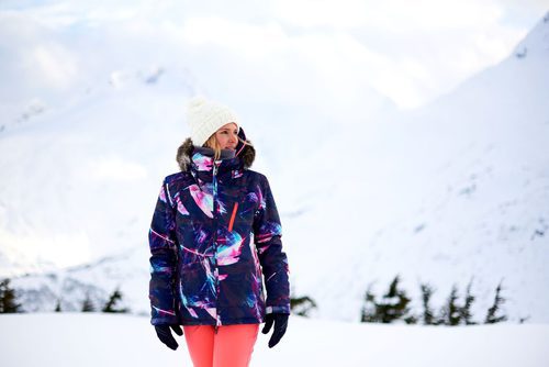 Prendas femeninas de la colección de Snow 2017 de Roxy