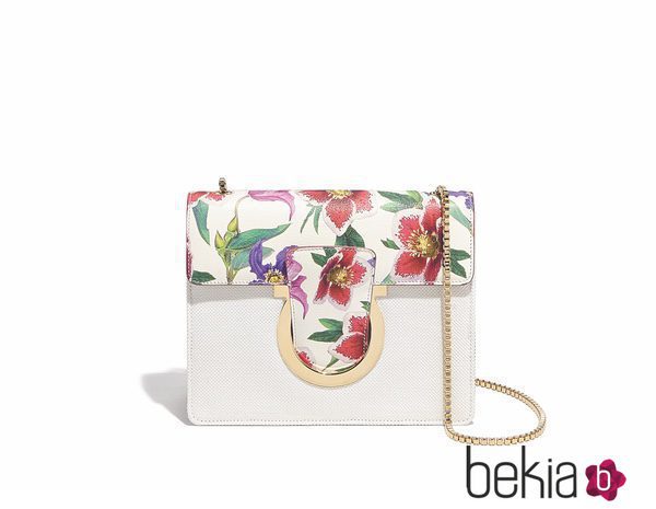 Bolso blanco de la colección pre-spring 2018 de Salvatore Ferragamo