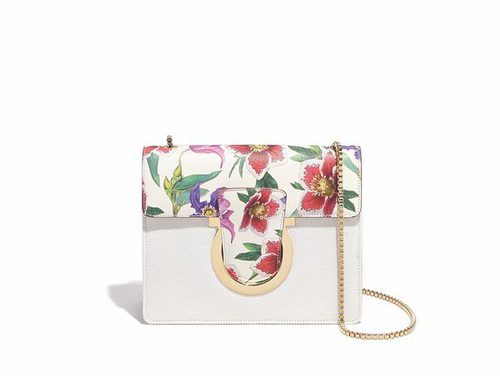 Bolso blanco de la colección pre-spring 2018 de Salvatore Ferragamo