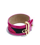 Pulsera ancha roja de la colección pre-spring 2018 de Salvatore Ferragamo