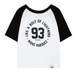 Camiseta de manga corta femenina de la colección de Marc Márquez para Pull&Bear para otoño/invierno 2017/2018