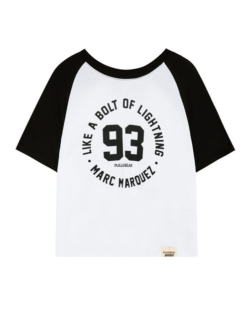 Camiseta de manga corta femenina de la colección de Marc Márquez para Pull&Bear para otoño/invierno 2017/2018