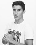 Marc Márquez con camiseta de su colección cápsula para Pull&Bear