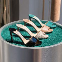 Zapatos abiertos de tacón de Jimmy Choo de la temporada primavera/verano 2018