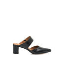 Zapato de salón negro de la colección de SixtySeven FW17/18