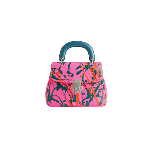 Bolso de mano fucsia de Burberry de la colección noviembre/diciembre 2017