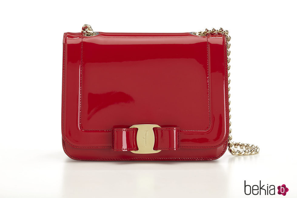 Bolso 'Vara Rainbow' rojo de la colección Pre-Spring 2018 de Salvatore Ferragamo