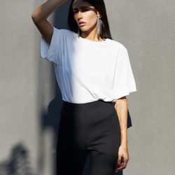Camiseta puño vuelto de la colección de Uterqüe con Gilda Ambrosio