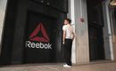 Victoria Beckham a las puertas de los departamentos de Reebok