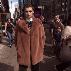 Abrigo de la colección 'Mid-Town Warm Up' de Zara