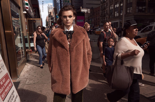 Abrigo de la colección 'Mid-Town Warm Up' de Zara
