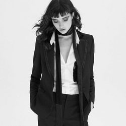 Blazer tipo smoking de la colección 'Night Out' de Zara