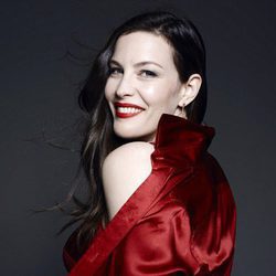 Liv Tyler es la nueva imagen de la campaña 'Triumph Essence'