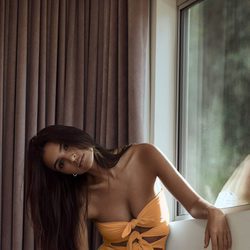 Emily Ratajkowski con bañador 'Cardiff' de su firma 'Inamorata'