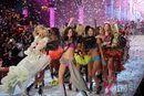 Cierre del desfile de Victoria's Secret Navidad 2011