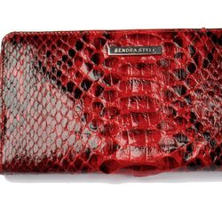 Cartera en tono rojo de la colección otoño/invierno 2011/2012 de Sendra