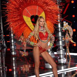 Candice Swanepoel en el desfile Victoria's Secret Fashion Show 2017 en Shanghai