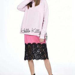  Sudadera rosa de la colección de Hello Kitty diseñada por Pinko