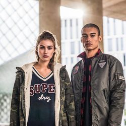Abrigo masculino y femenino de Superdry de la colección otoño/invierno 2017