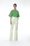 Pantalón de cuadros vichy y blusa verde de la colección 'Resort 18' de '2ND LAB by The 2nd Skin Co'