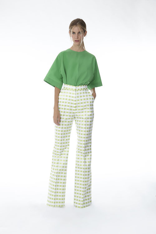 Pantalón de cuadros vichy y blusa verde de la colección 'Resort 18' de '2ND LAB by The 2nd Skin Co'