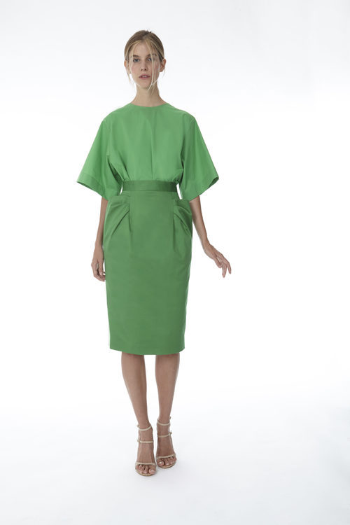 Falda y blusa color verde de la colección 'Resort 18' de '2ND LAB by The 2nd Skin Co'