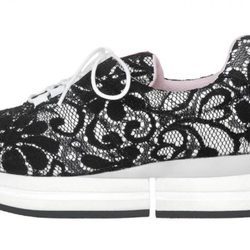 Sneakers de Pretty Ballerinas de la colección de verano 2018 por Olivia Palermo