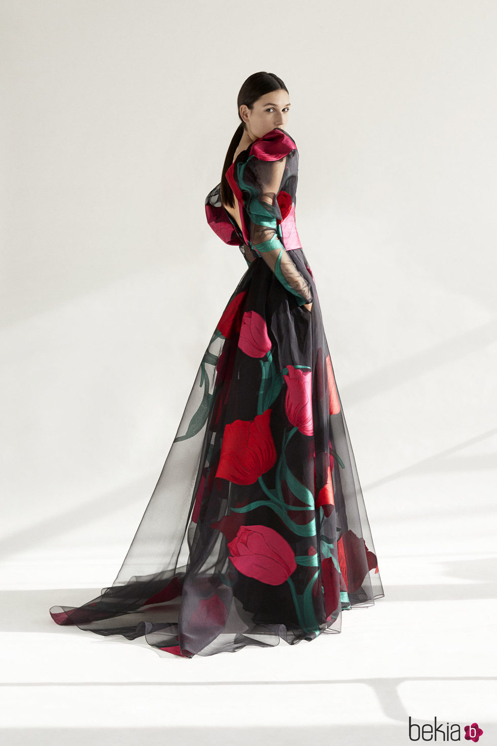 Vestido negro de la colección NY Pre Fall 2018 de Carolina Herrera