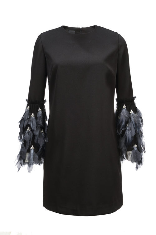 Vestido negro de Pinko de la colección para esta Navidad 2017