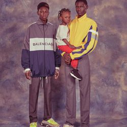 Prendas masculinas y de niña de la firma Balenciaga de la temporada primavera/verano 2018