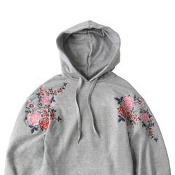 Sudadera gris con capucha para mujer de la colección de Primavera-Verano 2018 de Esprit
