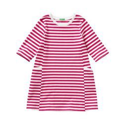 Vestido de rayas horizontales rosa para niña de la colección de Primavera 2018 de Benetton.