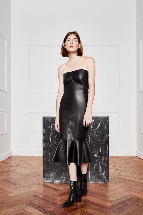 Vestido palabra de honor de Uterqüe colección 'Atelier 2017'