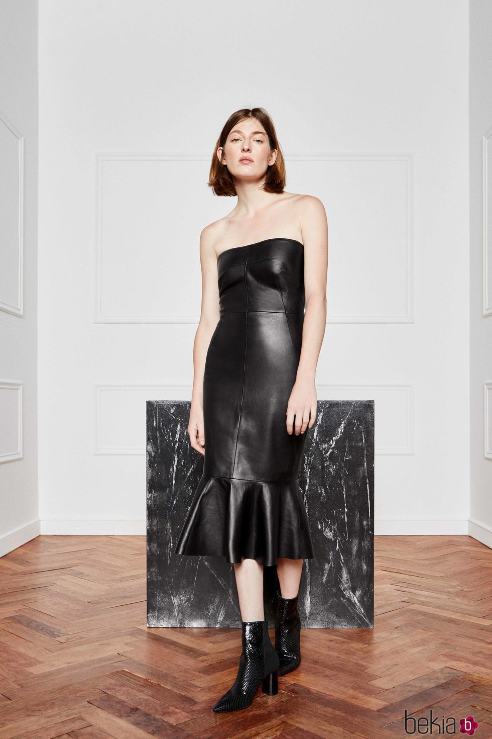 Vestido palabra de honor de Uterqüe colección 'Atelier 2017'